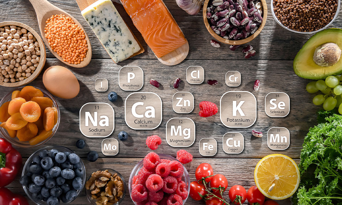 Verschiedene vitamin- und mineralstoffreiche Lebensmittel